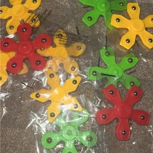 Colored fidget spinners
